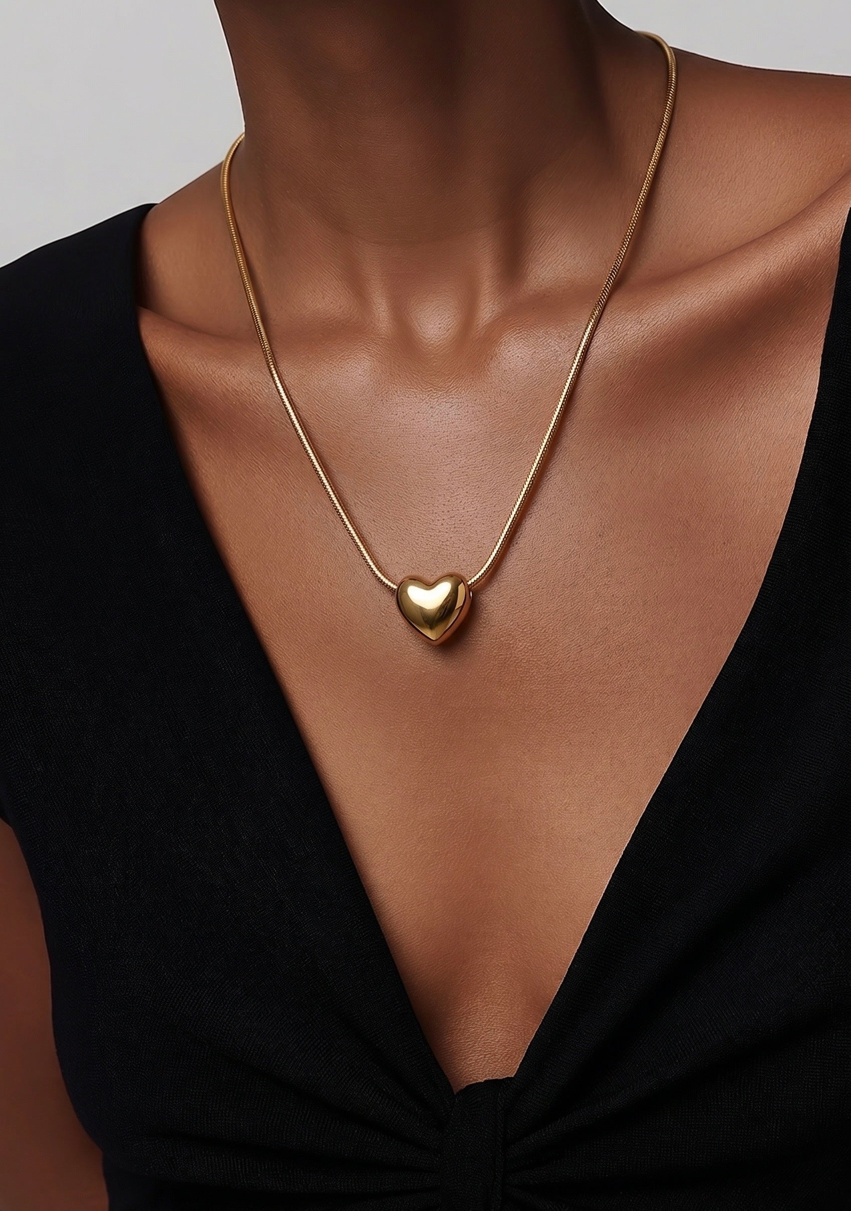 Delicate heart pendant stainless steel 18k Gold plated